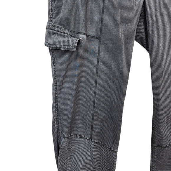 Mountain Hardwear Women's Paneled Cargo Pants - 10/32 - Picture 5 of 9